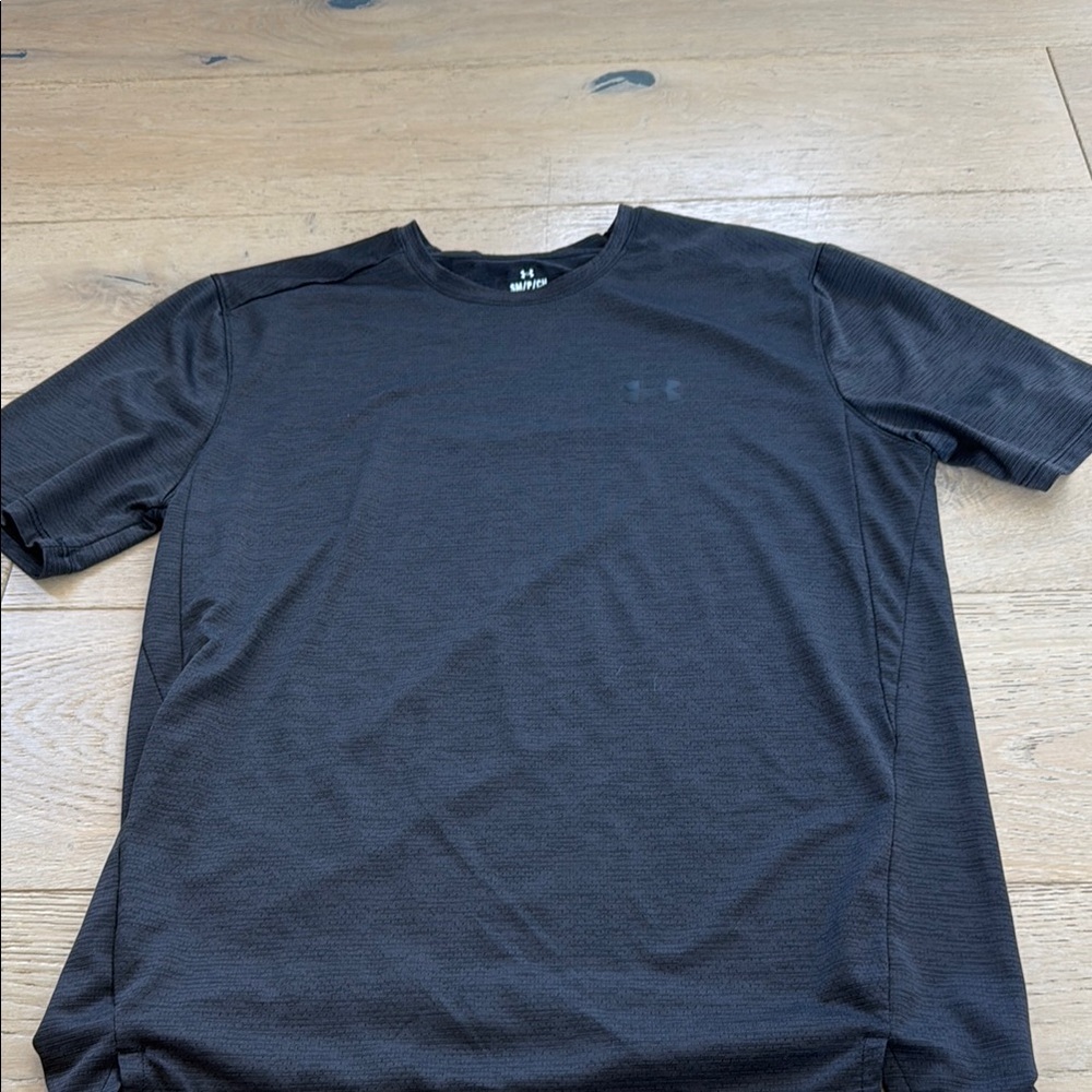 Under Armour Black Short Sleeve Tee
